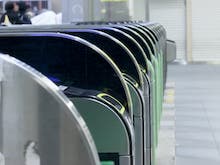 近鉄四日市駅から近く通いやすい